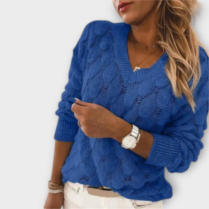 LYKA – ELEGANT WAVE KNIT SWEATER